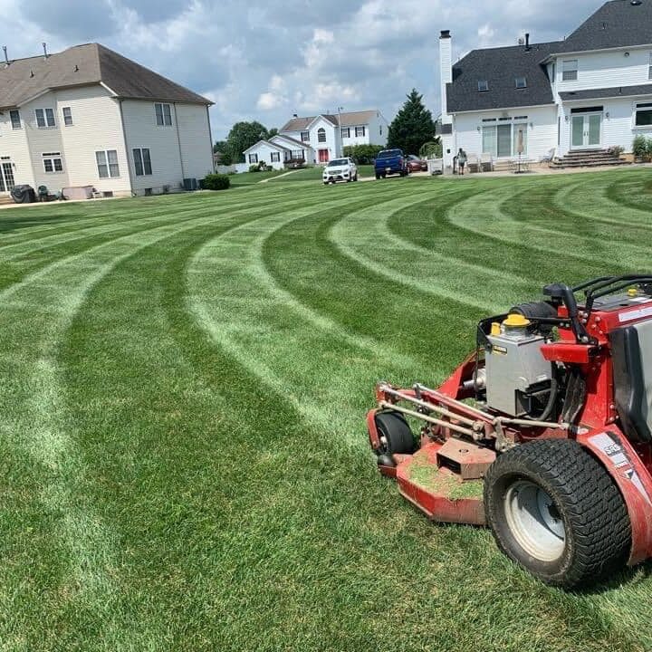 lawn mowing pontoon beach il